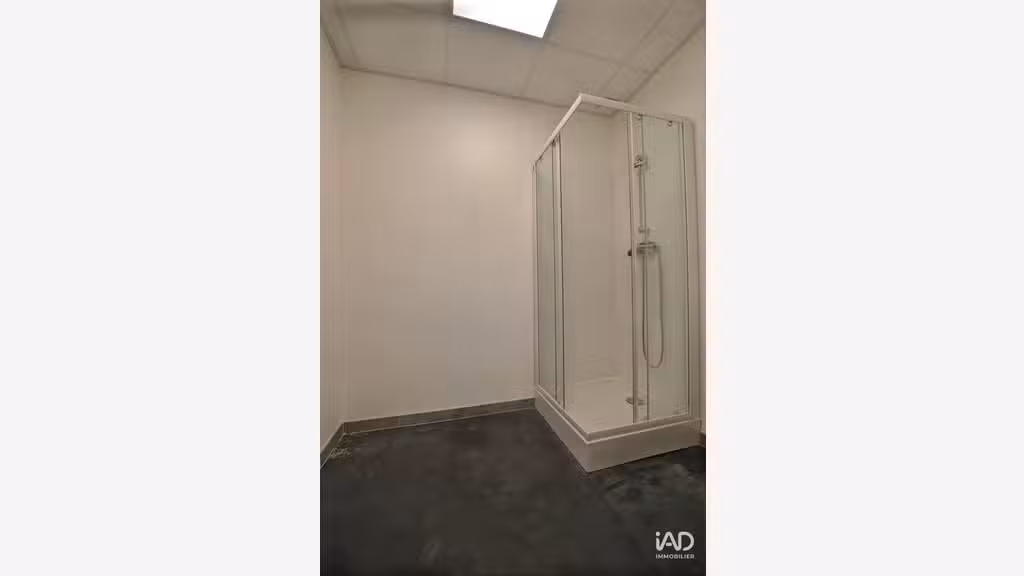 Loft/atelier à Aillant-sur-Milleron