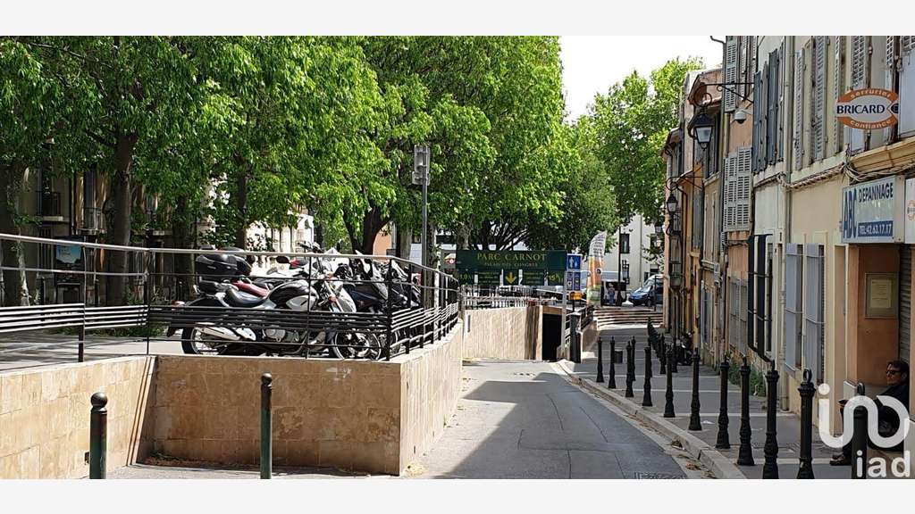 Vente serrurerie en centre-ville à Aix-en-Provence