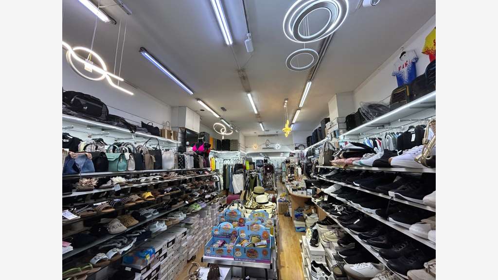 Fonds de commerce de 150m² à céder à Ajaccio (20)