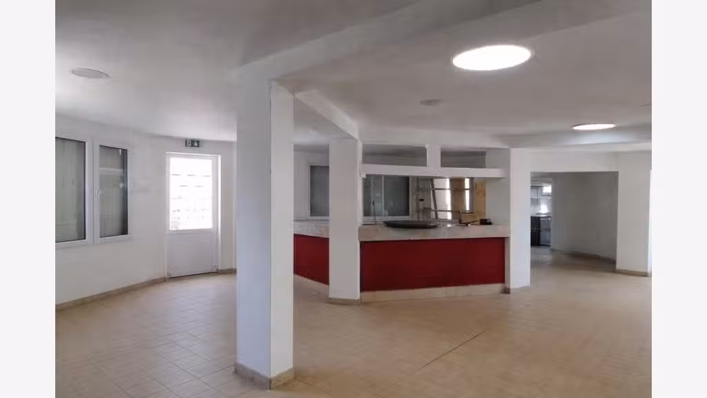 AV restaurant + terr assise 120m² Anzême bord mer
