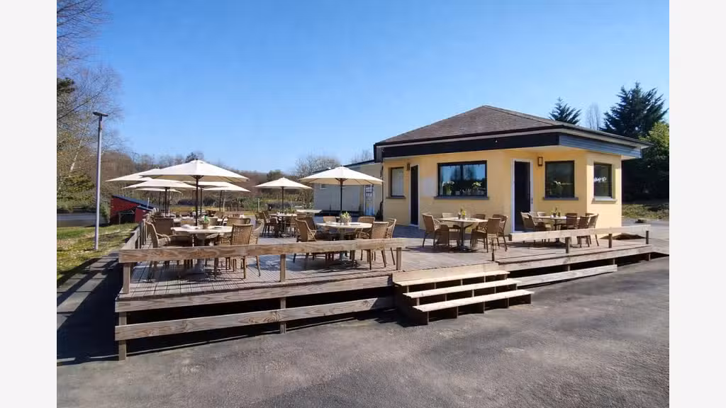 AV restaurant + terr assise 120m² Anzême bord mer