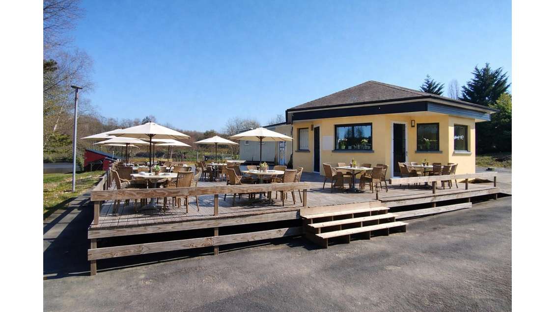 AV restaurant + terr assise 120m² Anzême bord mer