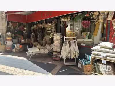 Vente boutique de renom rue piétonne d'Apt