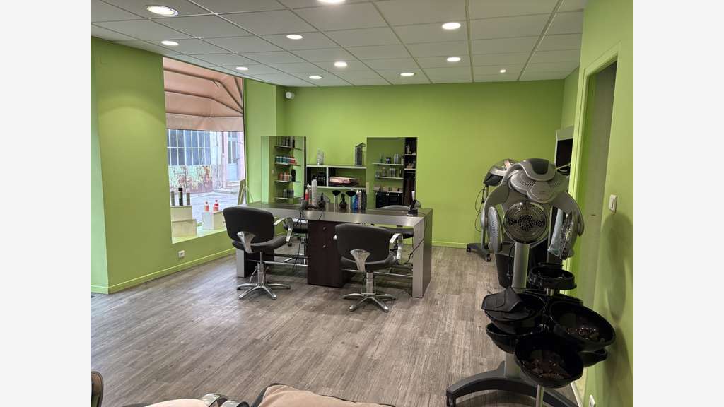 Vente salon de coiffure refait récemment à Cuisery
