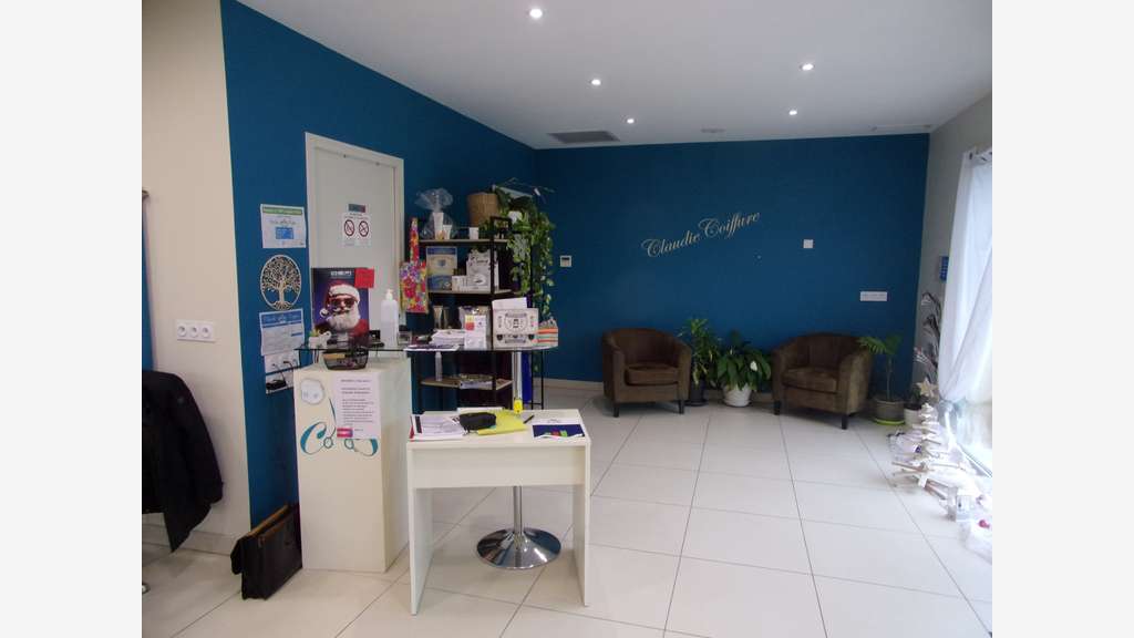 AV salon de coiffure avec murs – Dordogne (24) ✂️