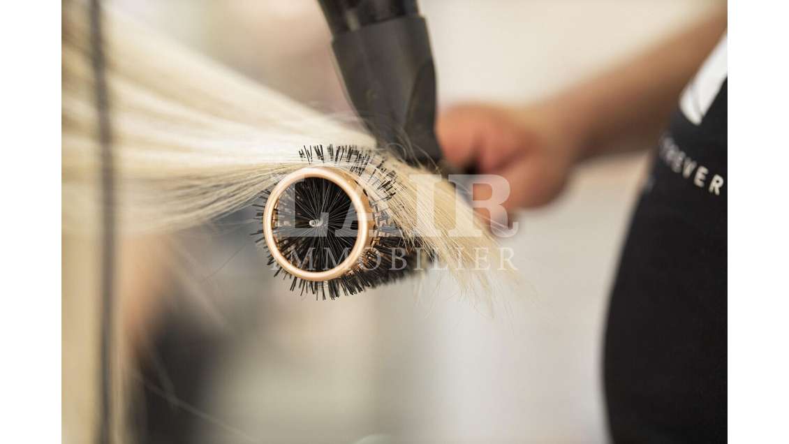 A vendre 2 salons de coiffure à Laval