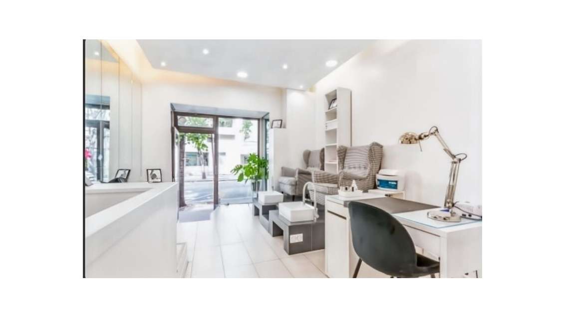 Salon de beauté à vendre à Paris 75015 empl N°1