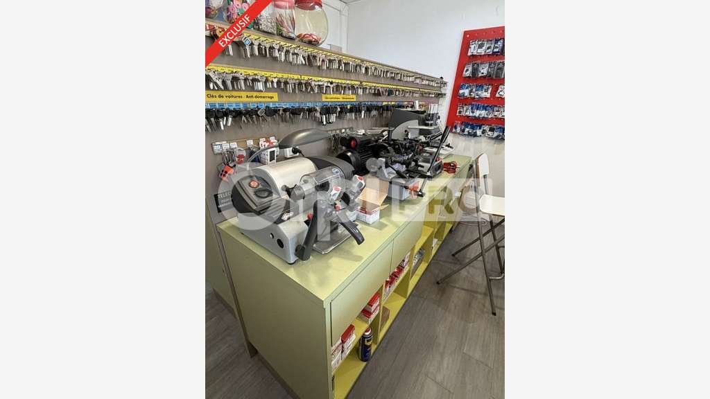 AV FDC cordonnerie de 70m² empl N°1 à Bolbec