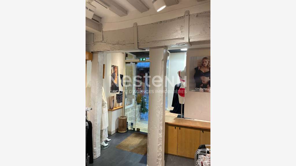 Vente FDC boutique de lingerie à Vannes centre