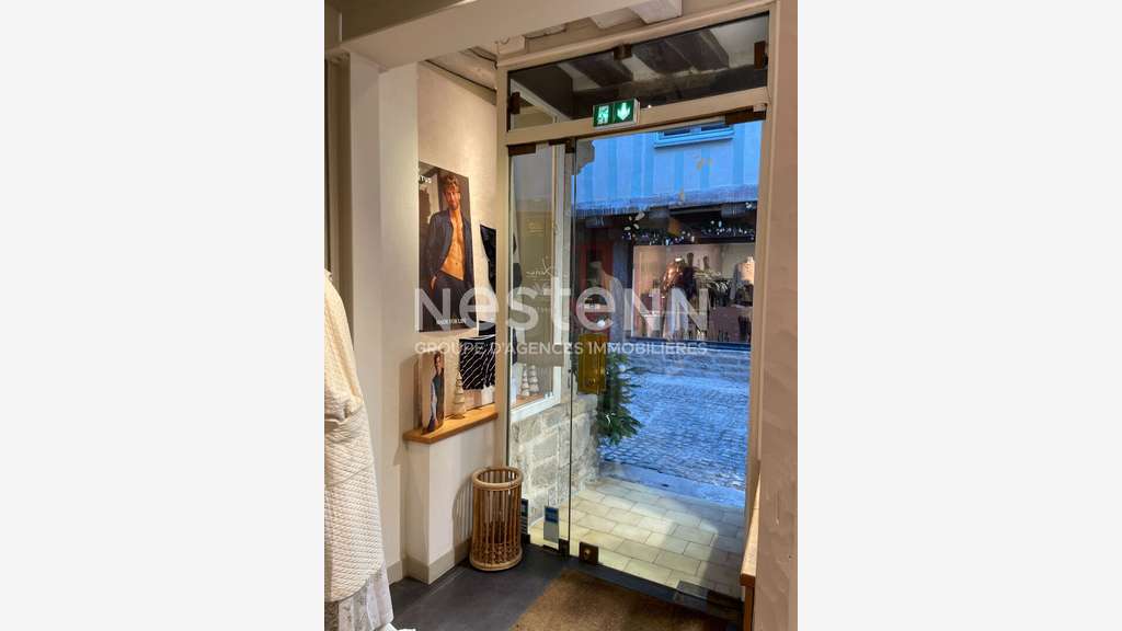 Vente FDC boutique de lingerie à Vannes centre