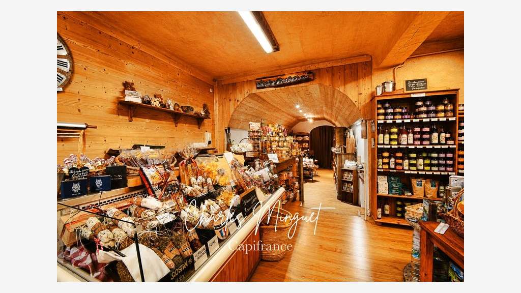 AV murs et FDC cadeaux déco cité Vauban Briançon