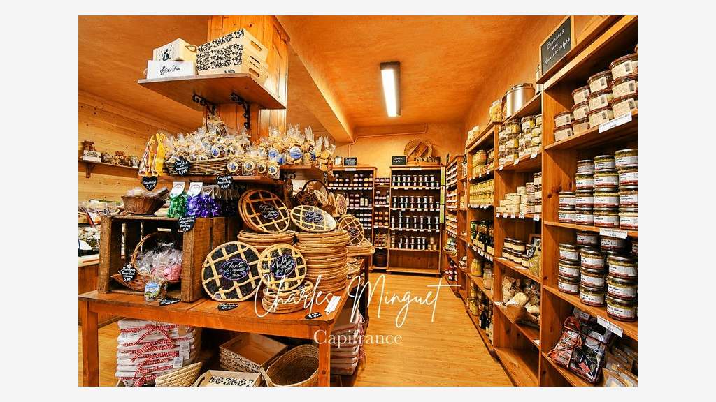 AV murs et FDC cadeaux déco cité Vauban Briançon