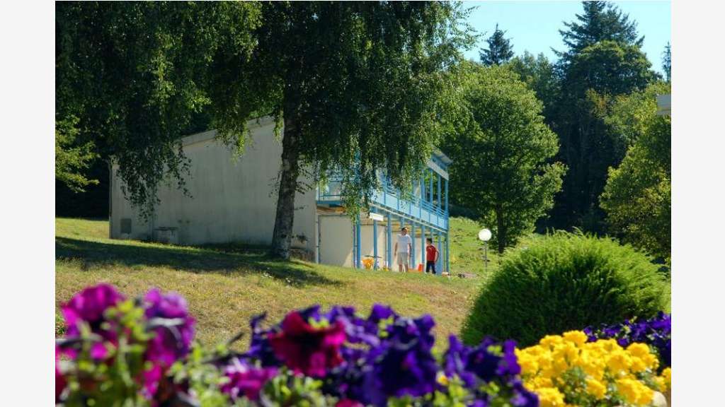 Vente camping exceptionnel en bord de lac 81