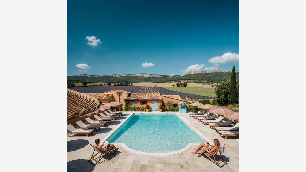 À VENDRE - CAMPING 4**** TERRAIN 7HA, 100 
