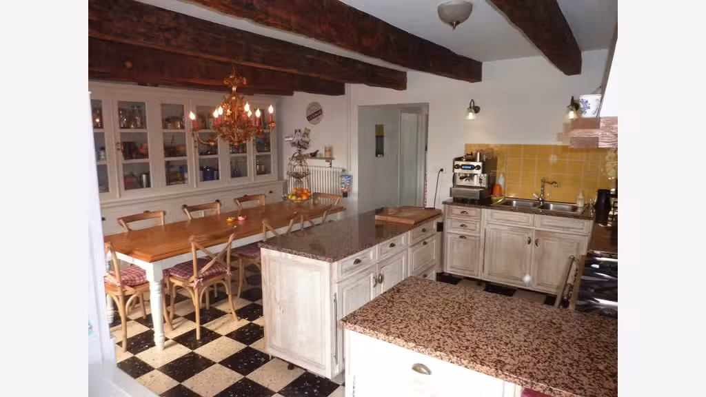 Vente camping 18ha vue panoramique en Occitanie
