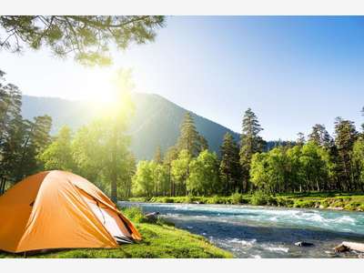 Vente camping à la montagne dans les Pyrénées