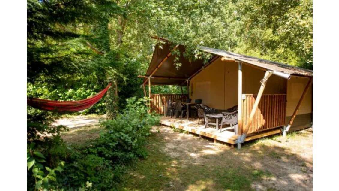 AV très beau camping avec 12 hectares en Occitanie