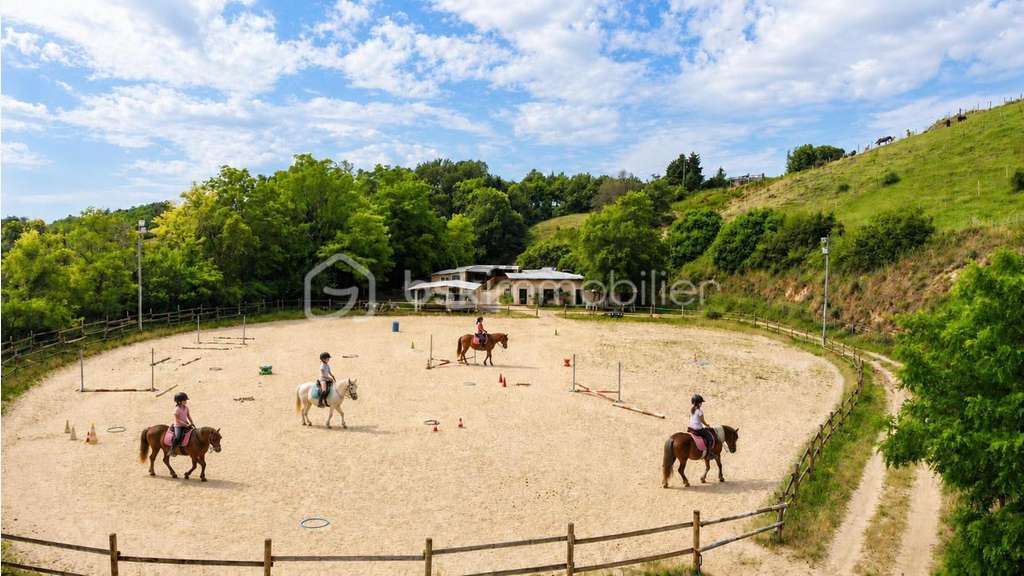 Vente fonds poney-club 6,8ha Charmes-sur-Herbasse