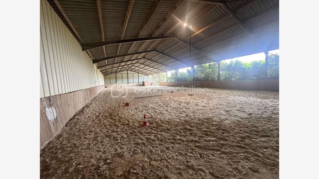 Vente fonds poney-club 6,8ha Charmes-sur-Herbasse