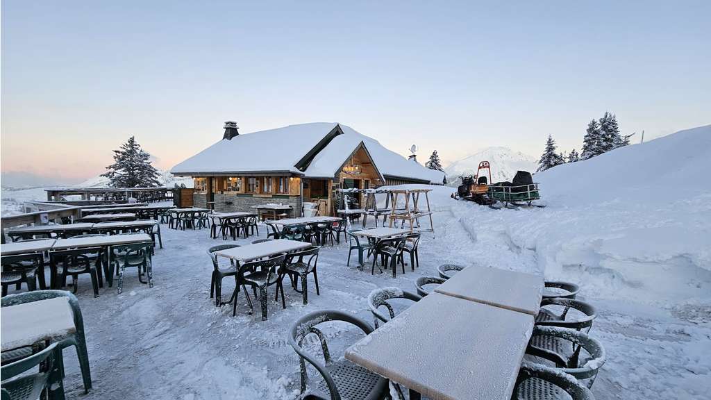 Affaire exceptionnel à 1800 m avec terrasse de 220