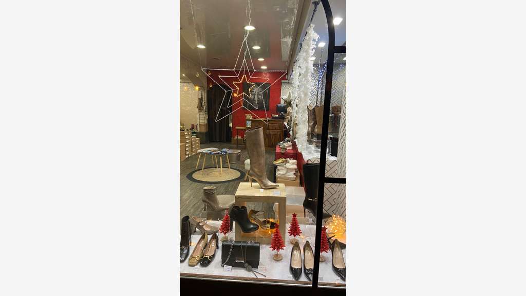 Vente fonds de chaussures maroquinerie à Manosque