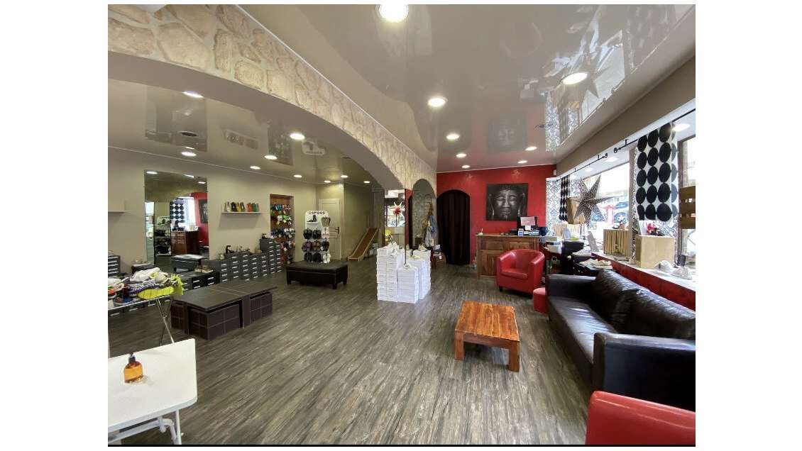 Vente fonds de chaussures maroquinerie à Manosque