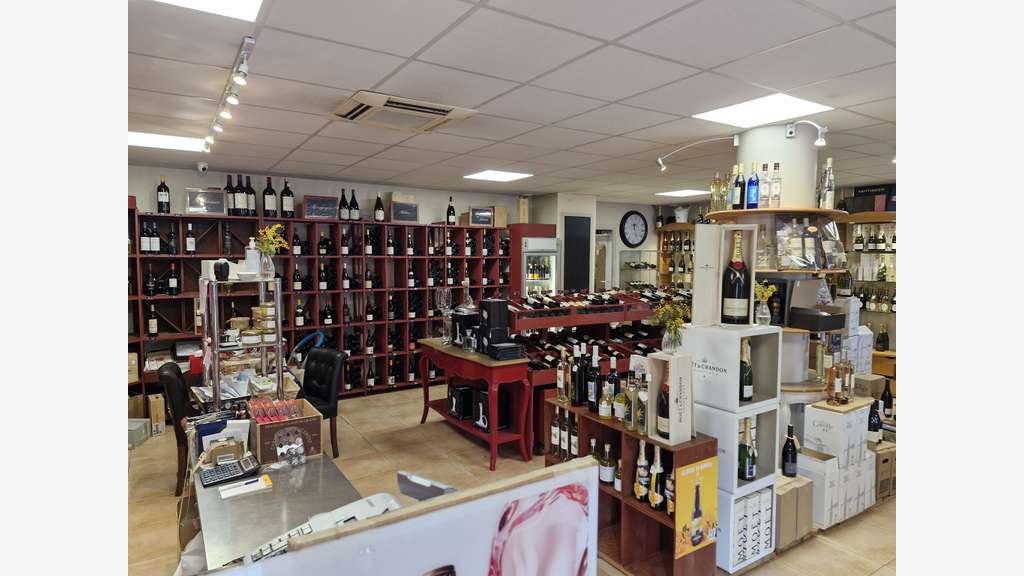 Vente fonds de commerce cave à vins à Mandelieu