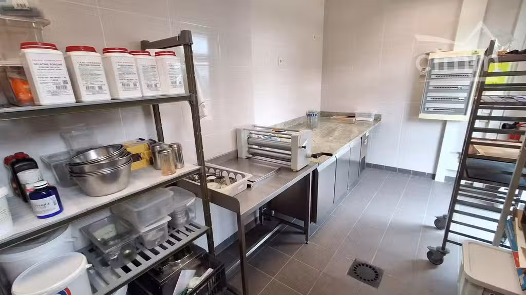 AV fonds traiteur réputé 40 ans d'exp à Blois 