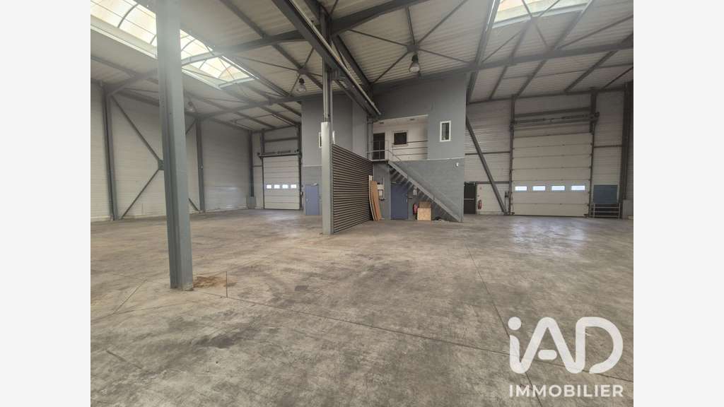 Loft/atelier à Douzy