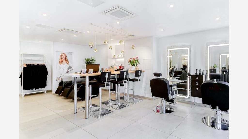 AV salon de coiffure 61m² Eaubonne empl attrayant