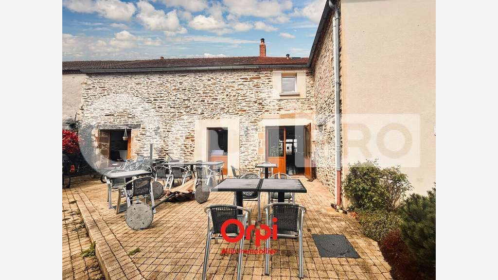 A vendre auberge restaurant reconnue à Echassières