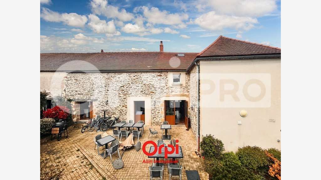 A vendre auberge restaurant reconnue à Echassières