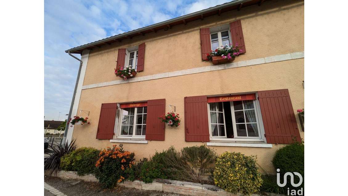 Vente auberge prospère en Dordogne à Échourgnac