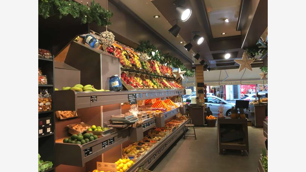 A vendre FDC de fruits et légumes centre ville 59