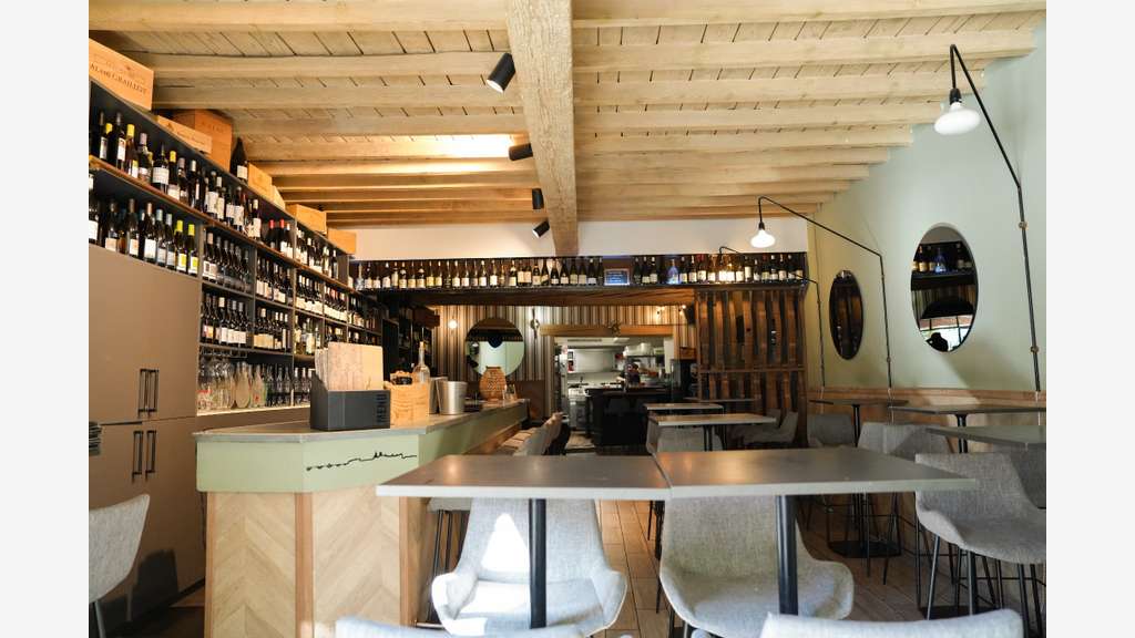 AV bar à vin caviste brasserie Avignon Intra-Muros