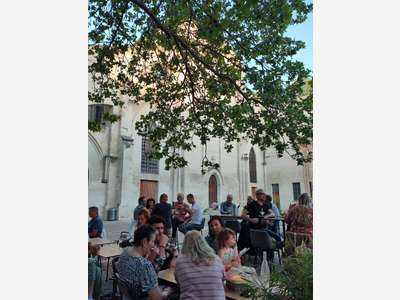 AV bar à vin caviste brasserie Avignon Intra-Muros