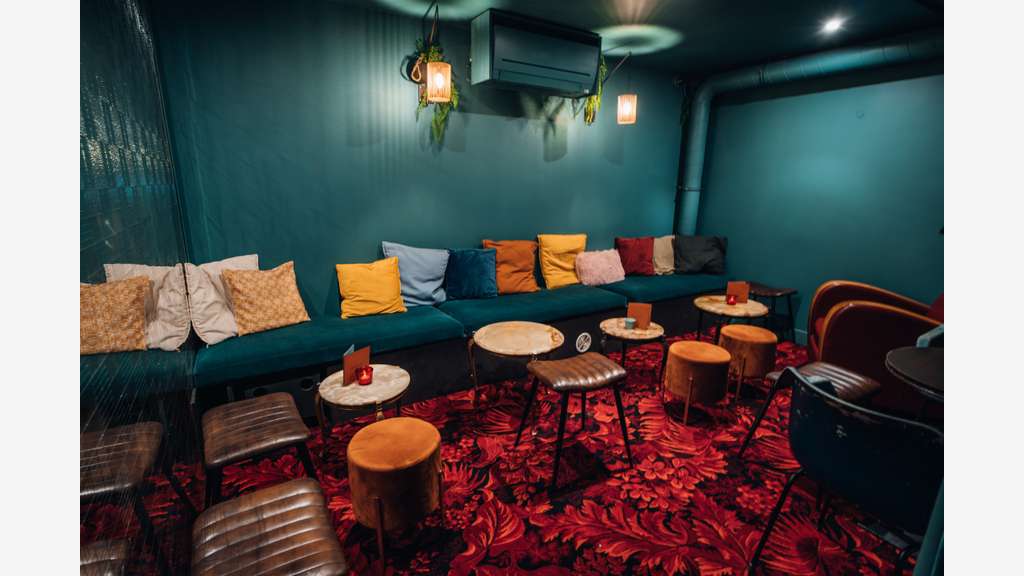 AV bar à cocktails avec Licence IV à paris 75011