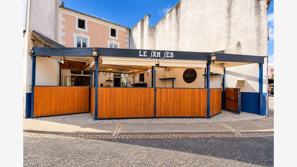 À céder Bar / Afterwork – Patio 65 m²