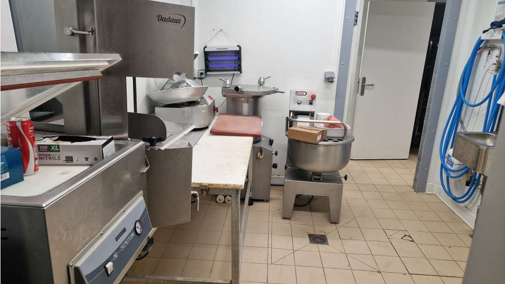 boucherie-charcuterie-traiteur bourg proche Sarlat