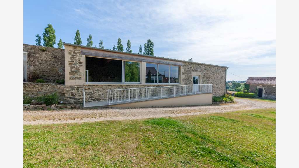 Grande propriété avec complexe de Gîtes