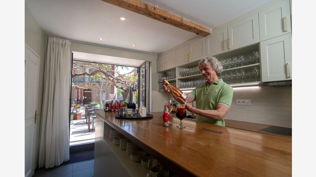 Maison d’hôtes + bar-terrasse – Murs & fonds