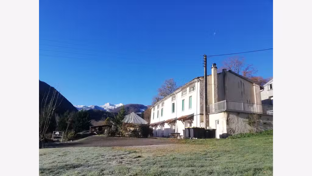 Murs et fonds GÎTE DE GROUPE + MAISON PYRENÉES
