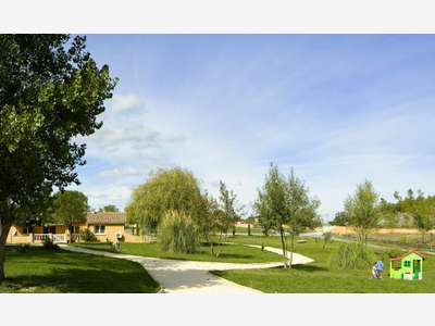 Opportunité Rare ! Village de Gîtes en Sud Ardèche