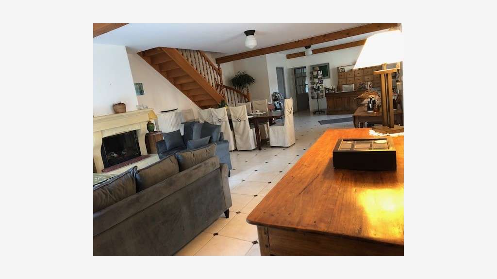 PROPRIÉTÉ TOURISTIQUE – MARAIS POITEVIN – 490 K€