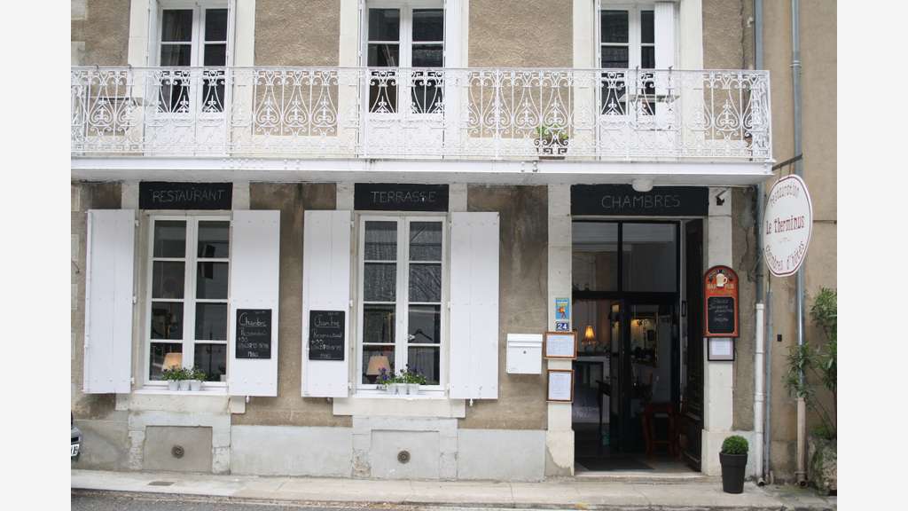Restaurant chambres d'hôtes en station thermale 11