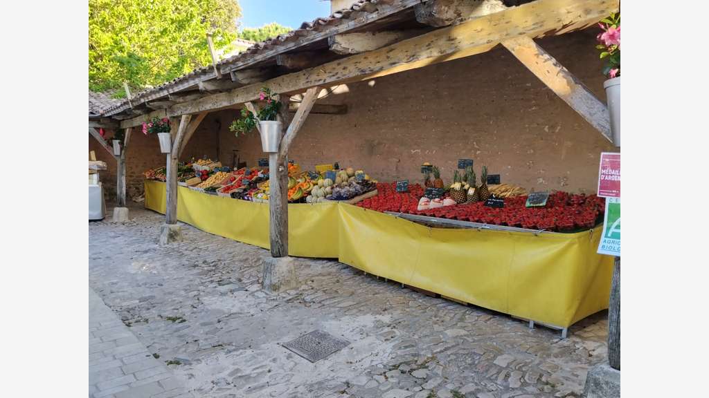 AV banc de marché saisonnier à La Flotte en Ré