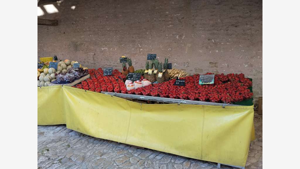 AV banc de marché saisonnier à La Flotte en Ré