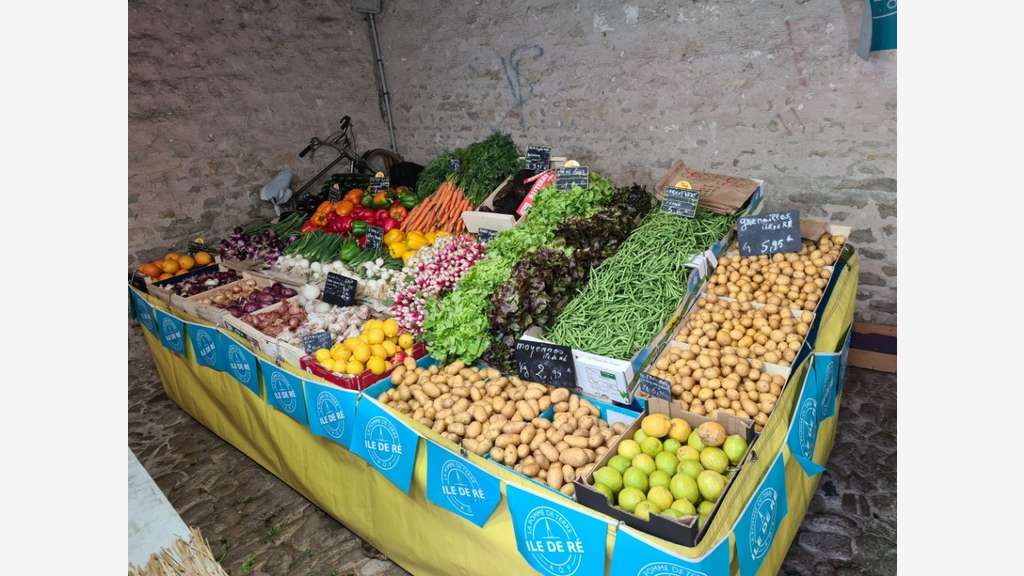 AV banc de marché saisonnier à La Flotte en Ré