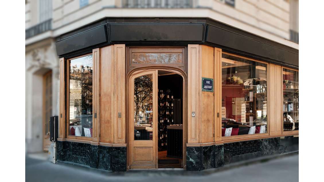 A vendre caviste, angle à Paris Place de la Nation