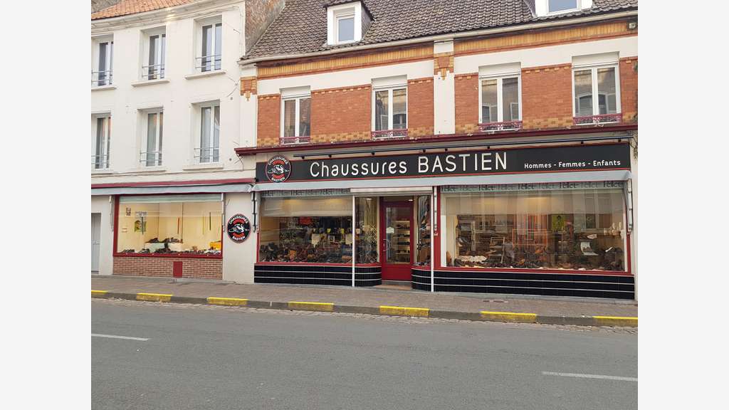 Magasin de chaussures renommé à vendre sur Hesdin